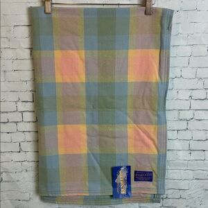 Pendleton NWT Crib Blanket 100% Washable Merino Wool 32” X 44” Pink Blue Yellow